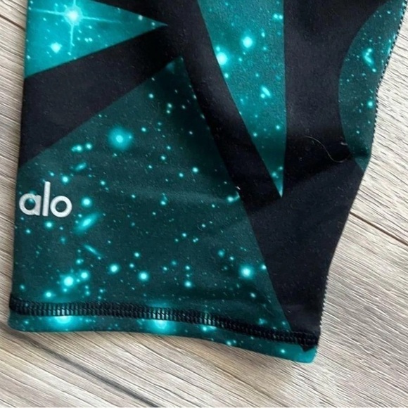 Alo yoga airbrush capri legging - Picture 3 of 7